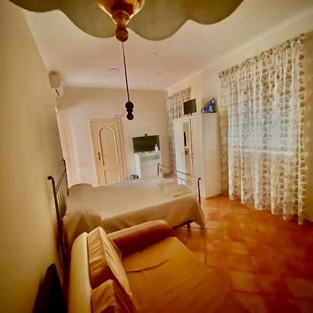 Bed and Breakfast Casa Di Nonna Mia à Naples Extérieur photo