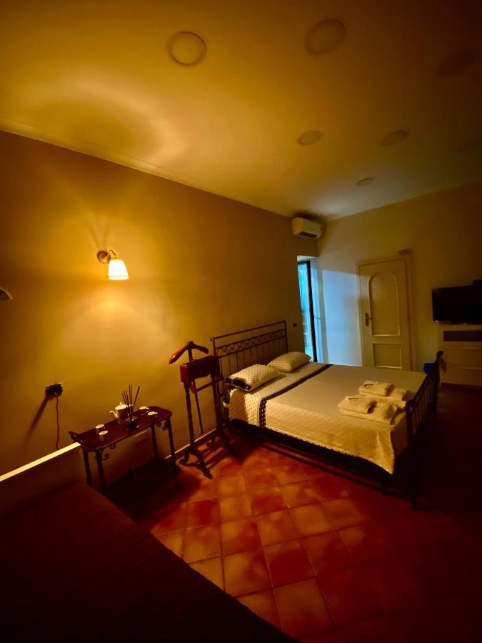 Bed and Breakfast Casa Di Nonna Mia à Naples Extérieur photo